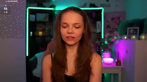 Snapshot of natasha__malkova chatting on 4, 1, 2025 natasha__malkova online show from 4, 1, 2025