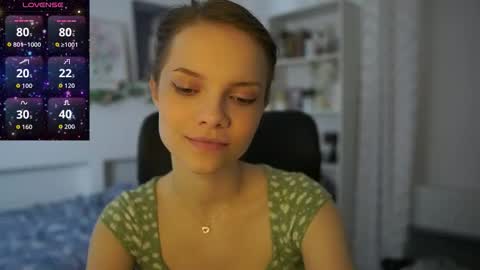 Snapshot of natasha__malkova chatting on 15, 10, 2025 natasha__malkova online show from 15, 10, 2025