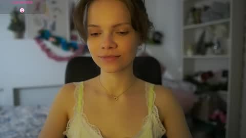 Snapshot of natasha__malkova chatting on 15, 12, 2025 natasha__malkova online show from 15, 12, 2025