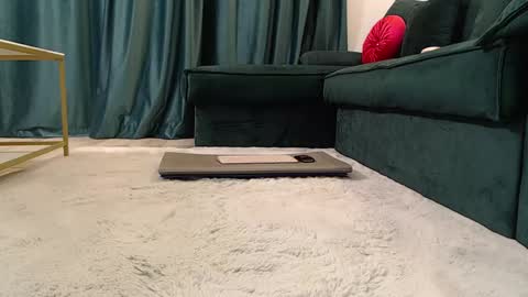 Naty  online show from 1, 3, 2025