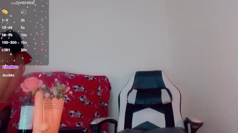 Snapshot of natasha_clifford chatting on 6, 1, 2026 natasha_clifford online show from 6, 1, 2026