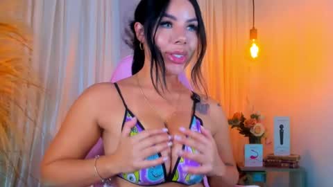 Snapshot of natasha_hartaman chatting on 19, 4, 2026 online show from 19, 4, 2026