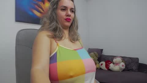 natashaboobs online show from 4, 3, 2025