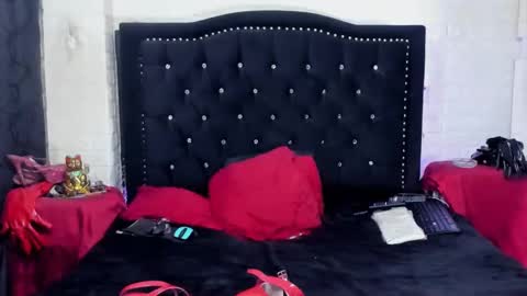Snapshot of natashaburgos chatting on 8, 3, 2025 natashaburgos online show from 8, 3, 2025