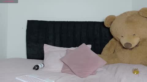 Snapshot of natashaparker__ chatting on 6, 2, 2026 Natasha online show from 6, 2, 2026