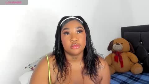 Natassha  online show from 5, 3, 2025