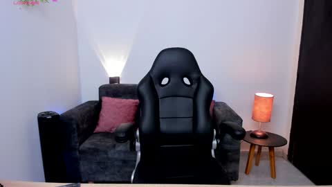 NATHALIE online show from 8, 2, 2025