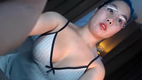 Snapshot of nathalie_hart chatting on 1, 6, 2026 Queen Marga online show from 1, 6, 2026