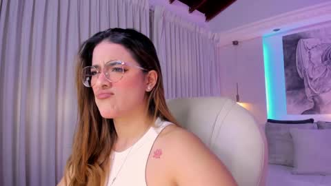 NATHALIE online show from 18, 4, 2026