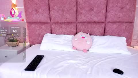 Nathalie Ross online show from 8, 1, 2026