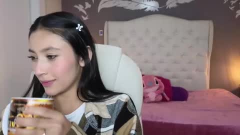 Snapshot of nathaly_blue chatting on 21, 1, 2025 nathaly_blue online show from 21, 1, 2025