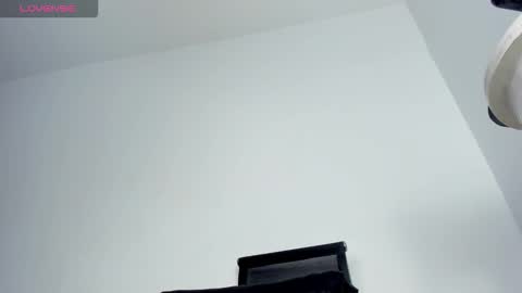 Nathaly online show from 5, 3, 2026