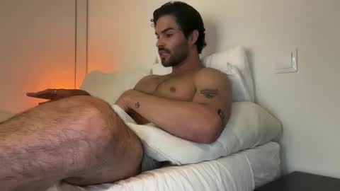 Nathaniel online show from 10, 5, 2026