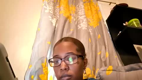 natiivemamiii online show from 25, 4, 2026