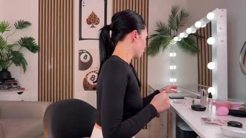 NATTY FIERROS online show from 13, 10, 2025