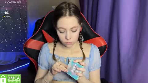 natural_babe666 online show from 13, 10, 2025