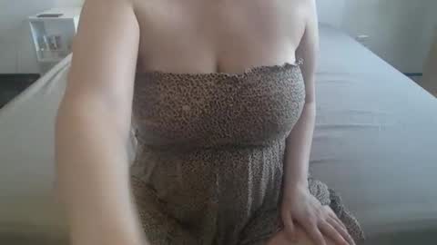 Snapshot of natural_beauty201 chatting on 5, 6, 2026 Penelopa369 online show from 5, 6, 2026