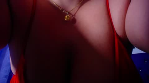 Snapshot of naturalboobs1 chatting on 4, 2, 2025 Annie online show from 4, 2, 2025