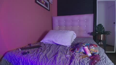 Snapshot of naturaltitss_ chatting on 10, 12, 2024 Gwen online show from 10, 12, 2024