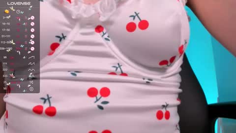 Snapshot of naturelly chatting on 26, 2, 2025 Melisa FOLLOW ME online show from 26, 2, 2025