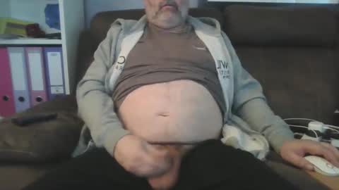 Snapshot of naturistmale45 chatting on 3, 2, 2025 naturistmale45 online show from 3, 2, 2025