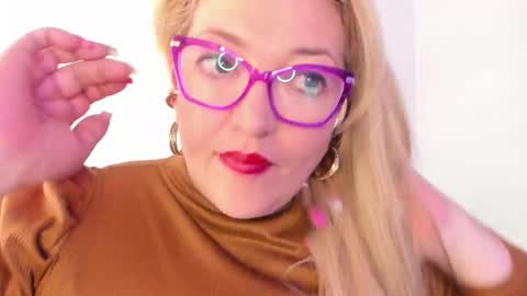 Snapshot of naty__mature_ chatting on 14, 10, 2025 Nataly online show from 14, 10, 2025