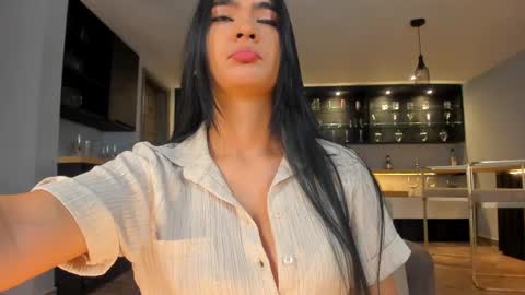 Snapshot of natyferrer chatting on 1, 3, 2025 Naty Ferrer online show from 1, 3, 2025