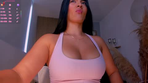 Snapshot of natyferrer chatting on 24, 9, 2025 Naty Ferrer online show from 24, 9, 2025