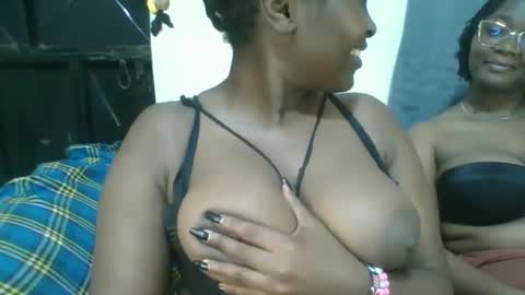 naughti_garlie online show from 26, 9, 2025