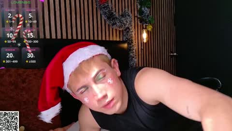 Snapshot of naughty__chris chatting on 17, 12, 2024 Christopher Chris online show from 17, 12, 2024