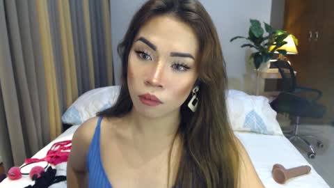 Snapshot of naughty_dreamerxxx chatting on 23, 12, 2024 Queen Jess online show from 23, 12, 2024