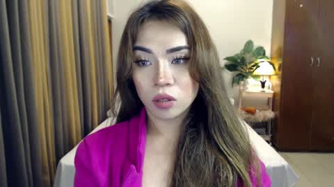 Snapshot of naughty_dreamerxxx chatting on 24, 1, 2025 Queen Jess online show from 24, 1, 2025