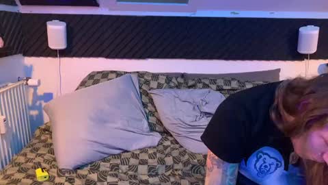 Snapshot of naughty_noisy_neighbors chatting on 23, 2, 2025 Freyja and Baldur online show from 23, 2, 2025