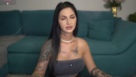 Snapshot of naughtycleo chatting on 9, 7, 2026 cleo online show from 9, 7, 2026