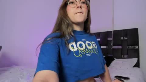 LANAindependent model online show from 15, 4, 2026