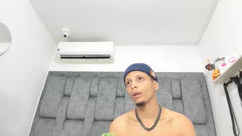 Snapshot of naughtyfusion_os chatting on 1, 12, 2025 naughtyfusion_os online show from 1, 12, 2025