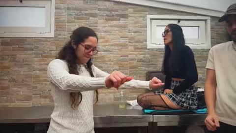 ANDREA STEPH  MIKE online show from 19, 11, 2025