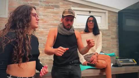 ANDREA STEPH  MIKE online show from 16, 12, 2025