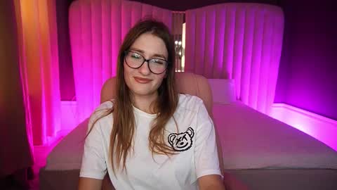 Snapshot of naughtynursevibe chatting on 6, 10, 2025 Ur Nurse online show from 6, 10, 2025