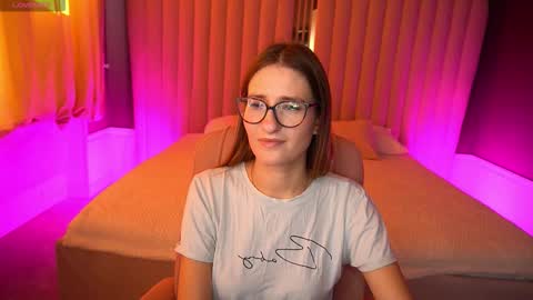 Snapshot of naughtynursevibe chatting on 20, 10, 2025 Ur Nurse online show from 20, 10, 2025