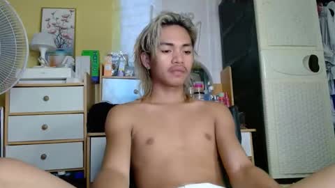 naughtyperfectasian4u online show from 15, 4, 2026