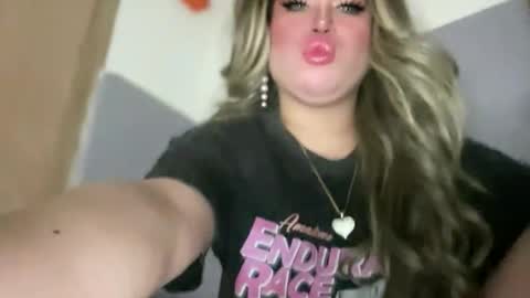 Rose Wilson online show from 16, 10, 2025