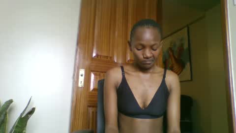 Snapshot of naughtyruby12 chatting on 19, 9, 2025 shyreen online show from 19, 9, 2025