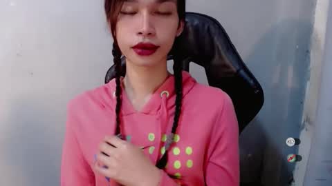 Snapshot of naughtysunshinepinay chatting on 8, 10, 2025 Celine online show from 8, 10, 2025