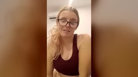 Snapshot of naughtyt333n chatting on 8, 7, 2026 Naughty Jess online show from 8, 7, 2026