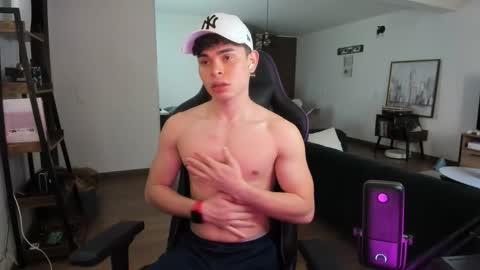 Snapshot of naugthy_alex chatting on 19, 3, 2026 Alejoo twink online show from 19, 3, 2026