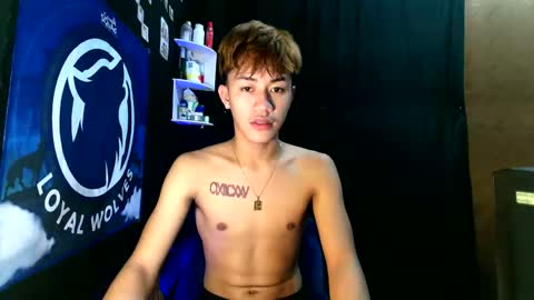 Snapshot of naugthyboyloy chatting on 2, 11, 2025 Loy online show from 2, 11, 2025