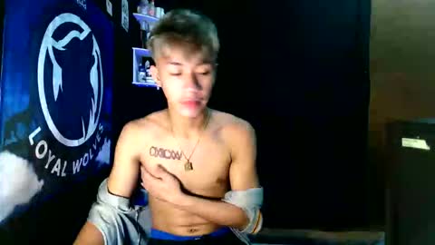 Snapshot of naugthyboyloy chatting on 8, 11, 2025 Loy online show from 8, 11, 2025