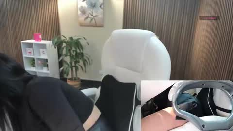 Snapshot of naugthyelli chatting on 27, 10, 2025 online show from 27, 10, 2025