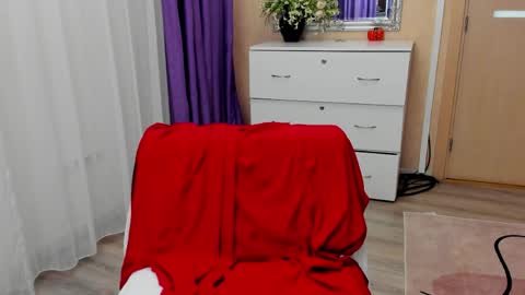 Eliza online show from 12, 4, 2026